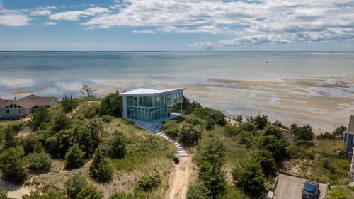Wellfleet House | Waterfront Hot Tub Sauna Private Beach