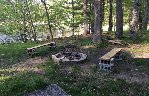 Baldwin House | Waterfront House on Peaceful Private Lake