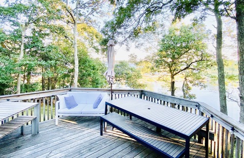 Shelter Island House | Waterfront House With Dock And Private Beach