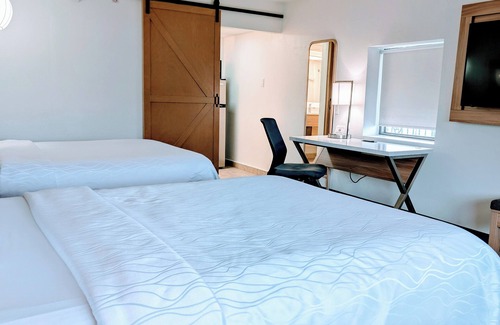 Essington Hotel | Waterfront Inn PHL Airport