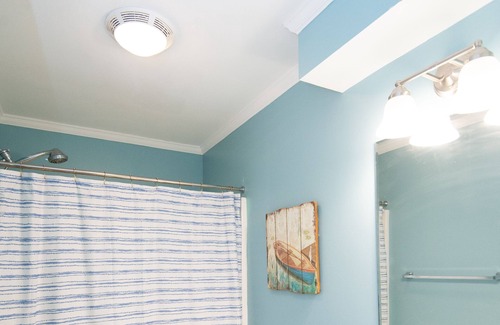 Fishing Creek House | Waterfront Insta-Worthy Sunsets! 5BR w/Bikes , Kayaks and 🐾 Friendly