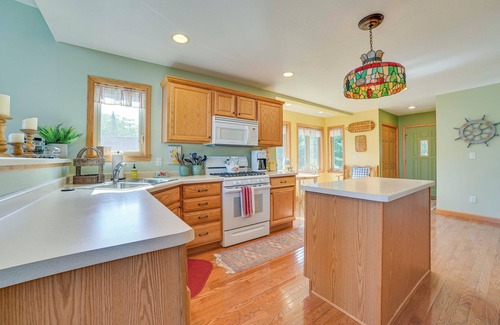 Rogers City Cottage | Waterfront Lake Huron Getaway w/Private Beach!