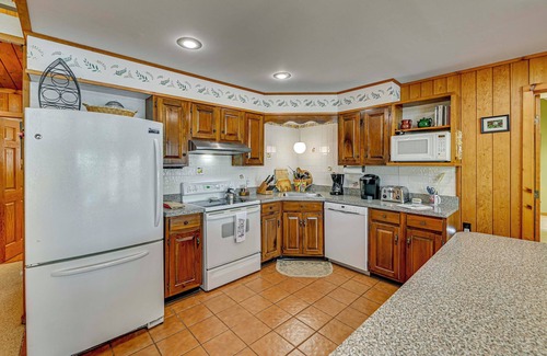 Speculator Cabin | Waterfront Lake Pleasant Retreat w/Private Dock