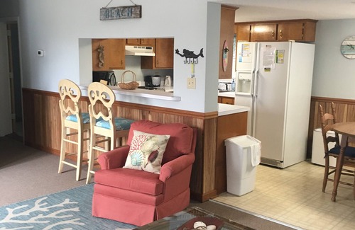 Surfside Beach House | Waterfront, Large deck, Pet friendly, Golf cart.
