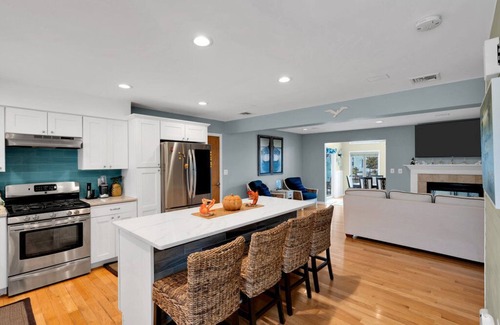 Bayville House | Waterfront Luxury Home with HEATED POOL, Outdoor Shower, sleeps 8
