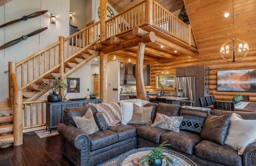 Sagle House | Waterfront Luxe Log Home, Private Dock, Hot Tub & Pickleball