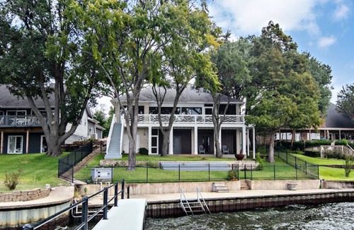 Malakoff House | Waterfront Luxury Lakehouse with Sunset Views