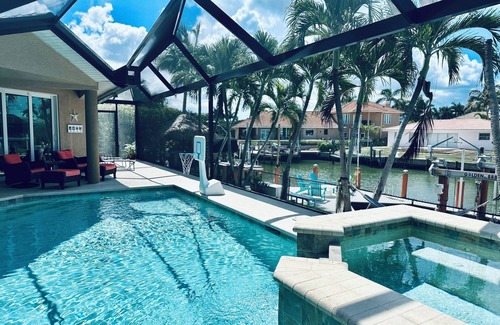 Marco Island Villa | Waterfront Marco HomenPool/Tiki/BikeToTheBeach/Dock w/DirectOceanAccess
