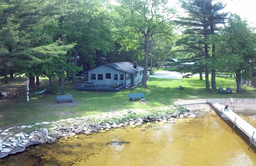 Manistique Cabin | Waterfront Modernized Rustic Log Cabin on Indian Lake, Manistique, MI