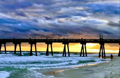 Florida Panhandle House | Waterfront Newly Renovated and Decorated 3brs home