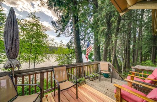 Newport House | Waterfront Newport Vacation Rental on Sacheen Lake