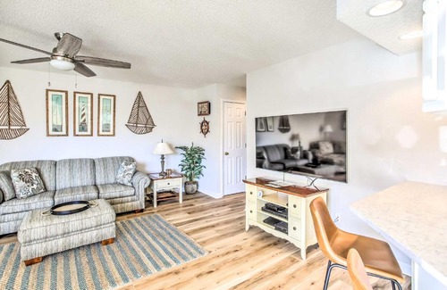 Cherry Grove Beach Apartment | Waterfront North Myrtle Beach Condo with Pool Access