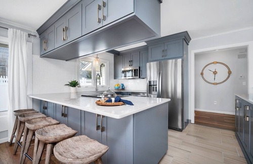Westbrook Center House | WATERFRONT off season/academic house rental - INCLUDES ALL UTILITIES!