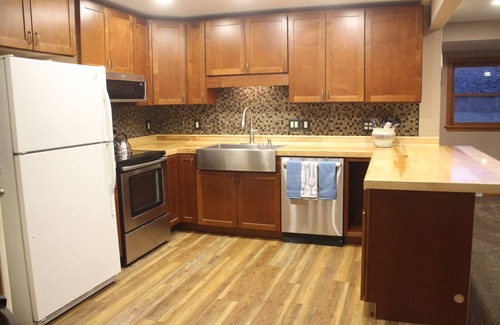 Wautoma House | Waterfront on Silver Lake, private pier, pontoon rental, family fun!