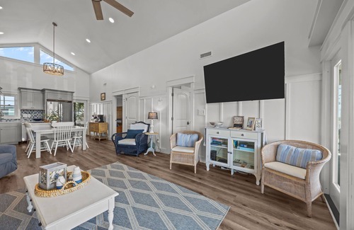 Sneads Ferry House | Waterfront Paradise: Ocean & Canal Views, Fishing, Updated & Steps from Beach
