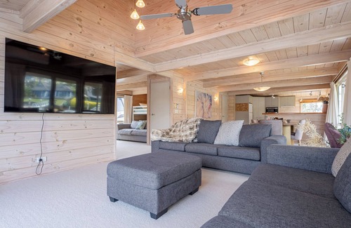Pauanui House | Waterfront Paradise - Pauanui Holiday Home