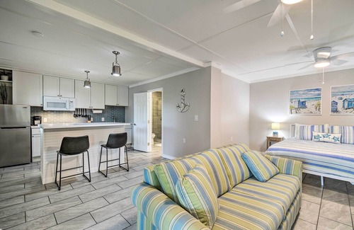 Perdido Key Coves One Apartment | Waterfront Pensacola Retreat: Walk to Beach!