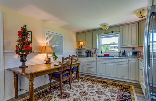 Ono Island Cabin | Waterfront Pensacola Paradise with Boat Slips!