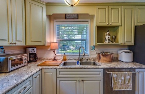 Ono Island Cabin | Waterfront Pensacola Paradise with Boat Slips!