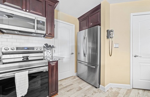Cornelius Condo | 🆕 Waterfront Penthouse Lake Norman Views