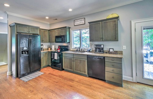 Piney Flats House | Waterfront Piney Flats Home w/Private Dock!