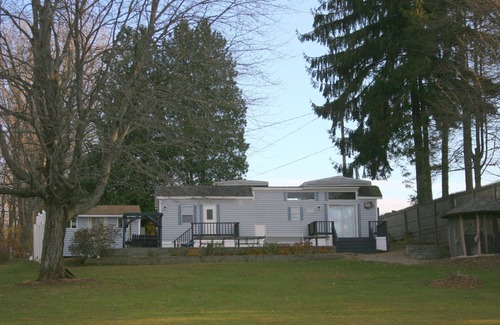 Broadalbin Cottage | Waterfront Playground- 1750 💰 wkly peak Season Rate PLUS PLUS.