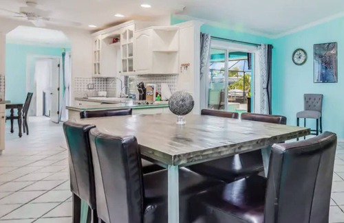 Fort Myers House | Waterfront Pool Home w/Spa, Game Room & Dock – Gulf Access!