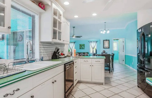Fort Myers House | Waterfront Pool Home w/Spa, Game Room & Dock – Gulf Access!