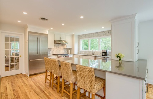Southold House | Waterfront, private beach, ready for adventure, light & bright!