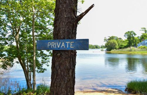 West Dennis House | Waterfront Private Dock Peaceful Retreat