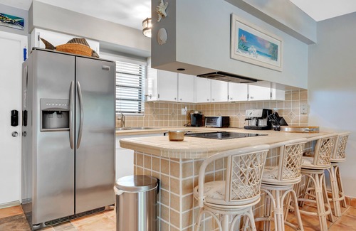 Rock Harbor House | Waterfront - Private Lagoon - in Park on the Ocean side -beach, pool