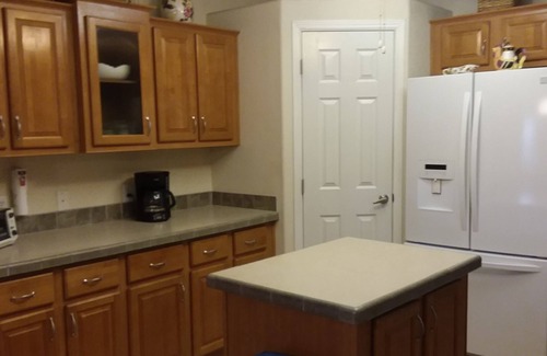 Mohave Valley House | WATERFRONT,PRIVATE BOAT RAMP ,SANDY BEACH GATED COMMUNITY, 3 BEDROOM & 2 BATH