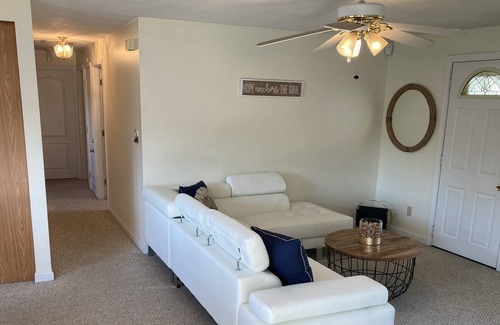 Sagamore Apartment | Waterfront property by the Cape Cod Canal