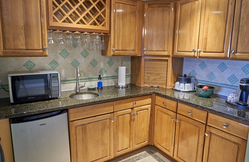 Fairhaven Resort | Waterfront property with Indoor Pool - 1.5 Miles to Beach