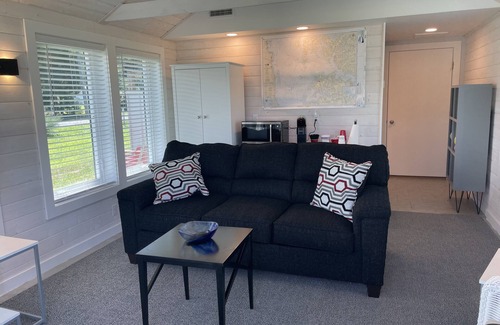 Cambridge Cottage | Waterfront property with private boat ramp and new dock!