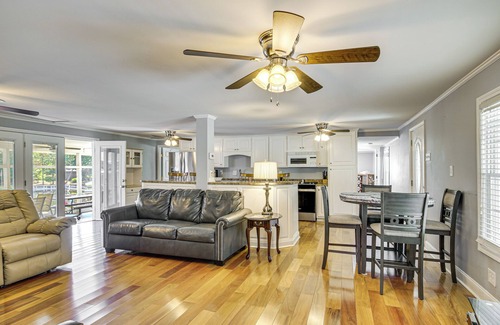 Hollands Landing House | Waterfront Prosperity Home w/Dock: Walk to Marina