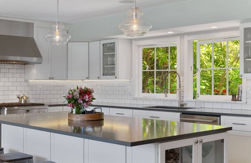 West Hills House | Waterfront ~ Really Unique ~ Charming Northwest Getaway