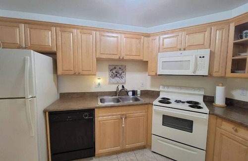 Tierra Verde Condo | Waterfront Relaxing Condo-heated pool & spa- near Fort Desoto