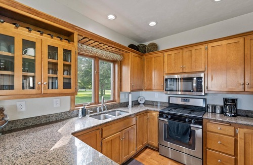 Green Bay House | Waterfront Retreat- 15 minutes from Lambeau field, easy access to Door County!