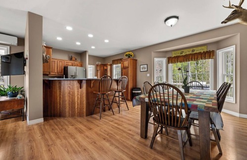 Franklin House | Waterfront Retreat 3Br/2BA Between Acadia & Schoodic on Maine's Taunton Bay