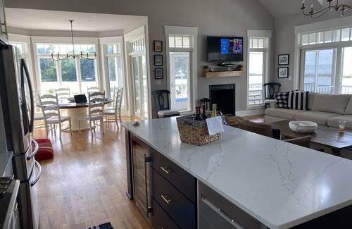 Cambridge House | Waterfront retreat, beautiful views!