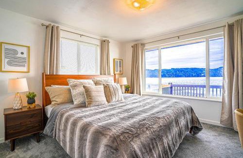 Hoodsport House | Waterfront Retreat, Relaxation, Fun in Hood Canal