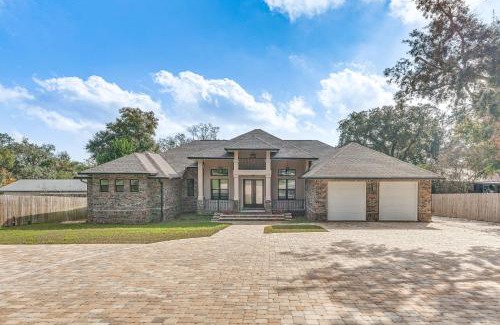 South Pensacola House | Waterfront Retreat with Outdoor Oasis in Pensacola