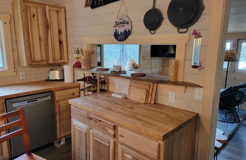Aurora Cabin | WATERFRONT "Rivah Lodge",nULTIMATE "OFF GRID" ExperiencenNice drive to Acadia