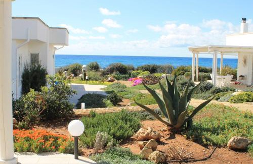 Torre Suda House | Waterfront Salenthouse