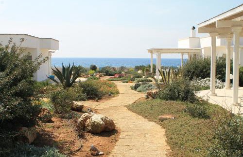 Torre Suda House | Waterfront Salenthouse