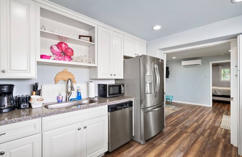 Rockport House | Waterfront, Sleeps 15, Boat Lift, Private Heated Pool, Fast WiFi