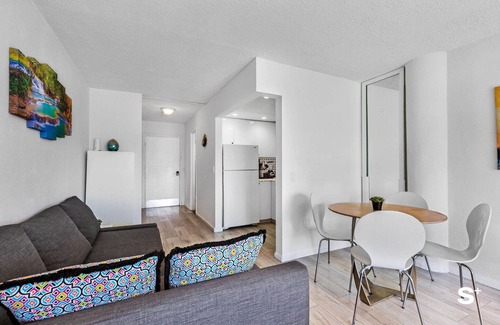 North Bay Village Apartment | Waterfront Studio Condo in Miami - Free Parking & Bay Views