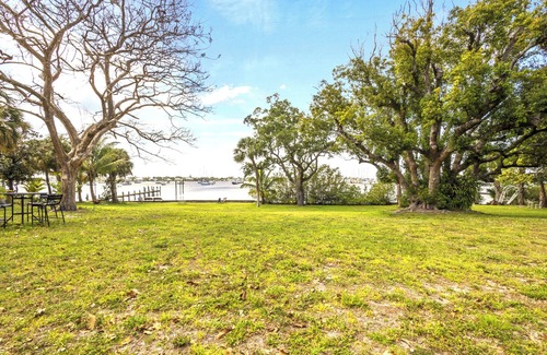 Stuart Apartment | Waterfront Storybook Studio in Stuart