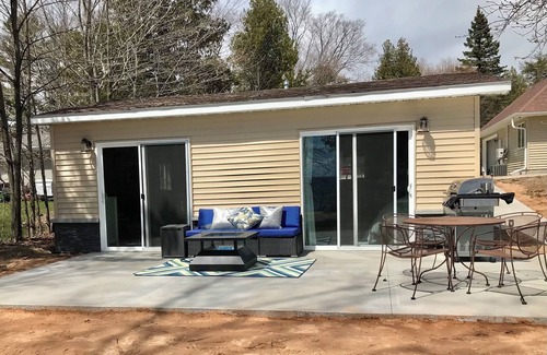 Escanaba Apartment | Waterfront studio in Escanaba with AC, WiFi n30+ day minimum rental only